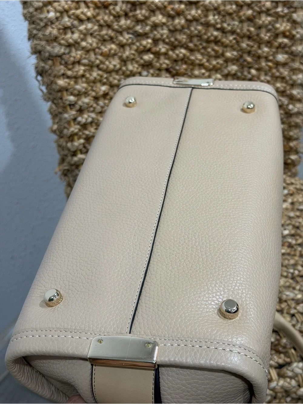 Coach exterior 21” scratches
